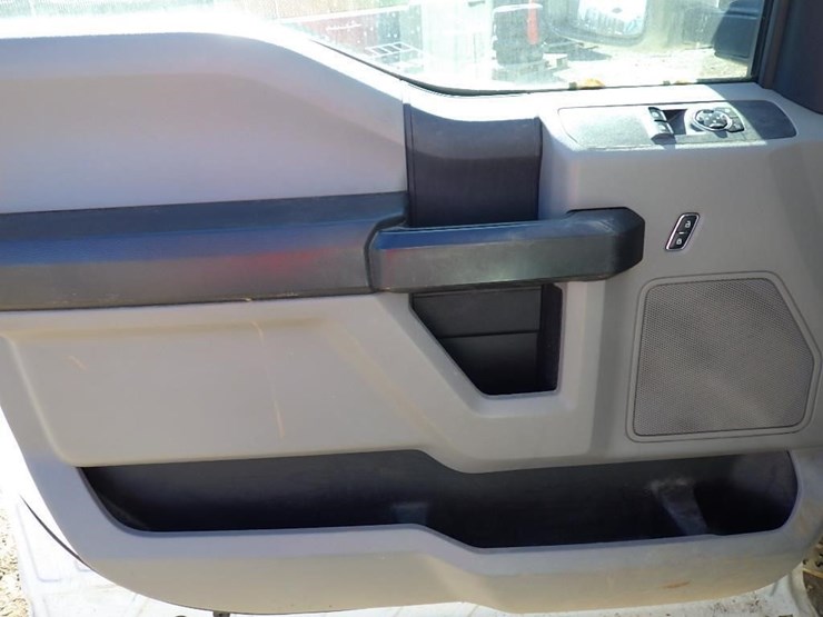 2019-ford-f350-image-25