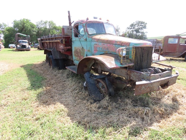 1942-dodge-power-wagon-image-5