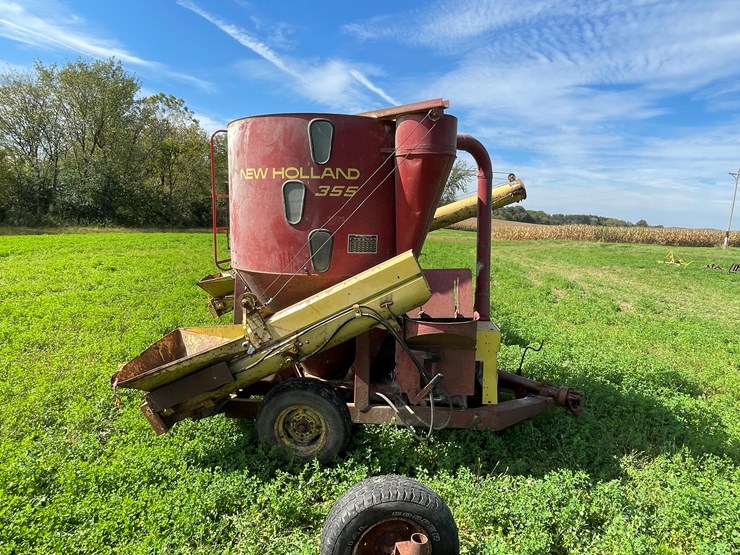 new-holland-355-image-4