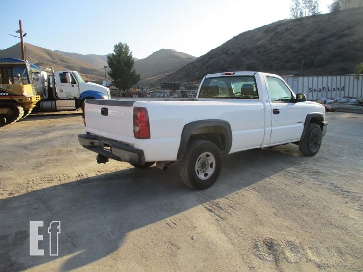 2003-chevrolet-2500-image-3