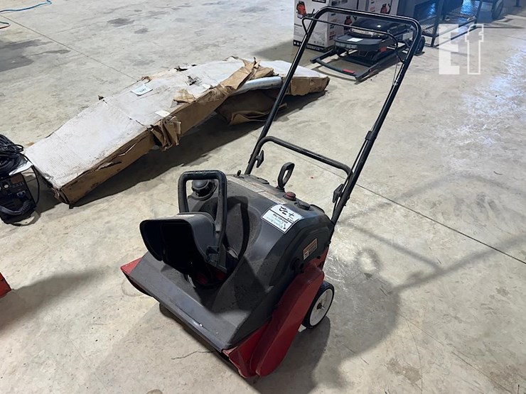 mtd-snowblower-image-1