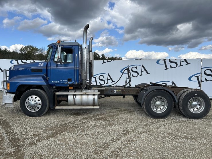1997-mack-ch613-image-2