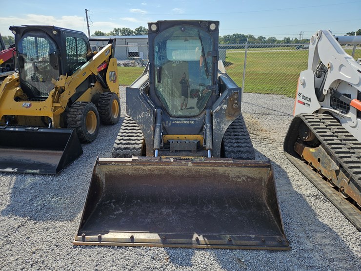 2018-deere-325g-image-2