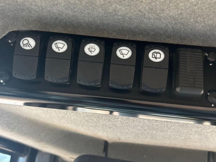 2018-caterpillar-d6n-xl-image-61