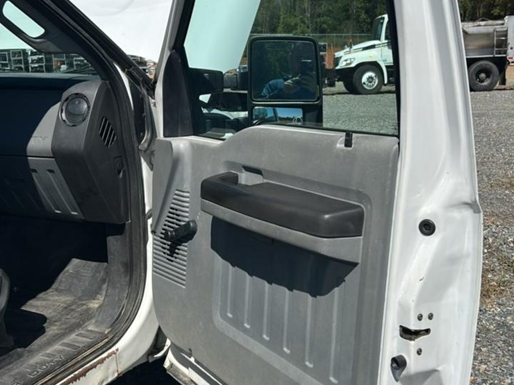 2014-ford-f250-image-30