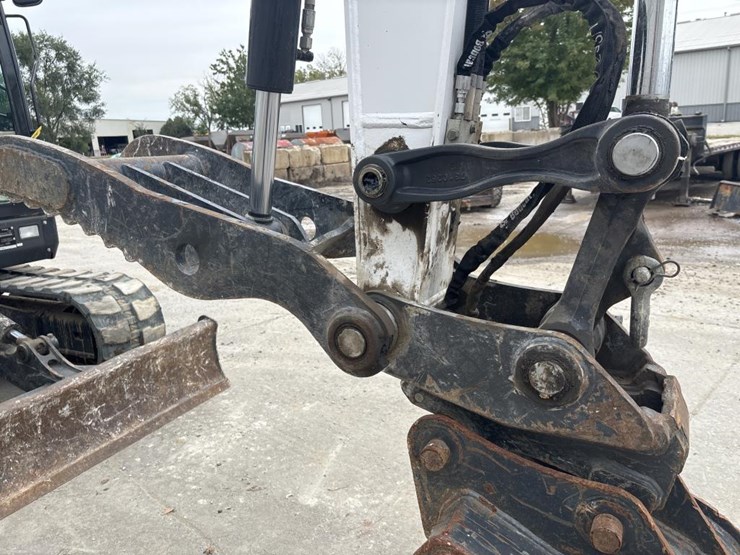2019-bobcat-e85-image-30