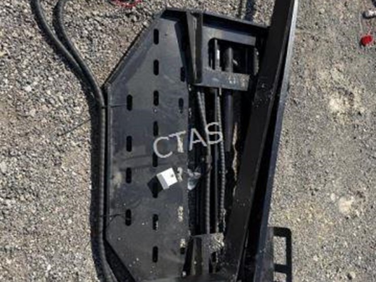 #100-•-skid-steer-hydraulic-side-shift-forks-image-3
