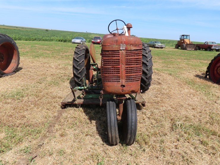 1952-farmall-c-tractor-with-belly-mower-image-2