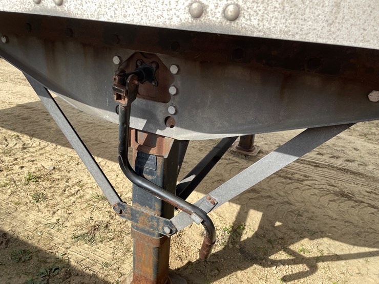 2019-stoughton-trailer-image-54