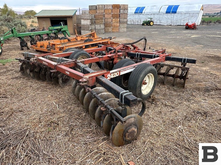 hesston-2420-image-5
