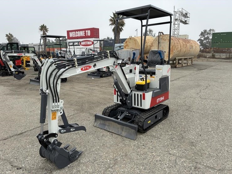 2025-bttl-et15h-6-hydraulic-excavator-image-1