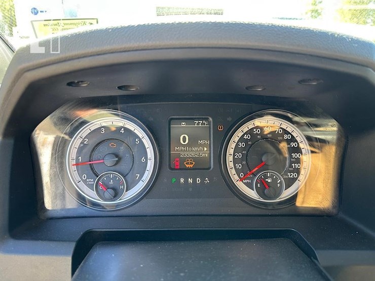 2015-dodge-ram-2500-image-14