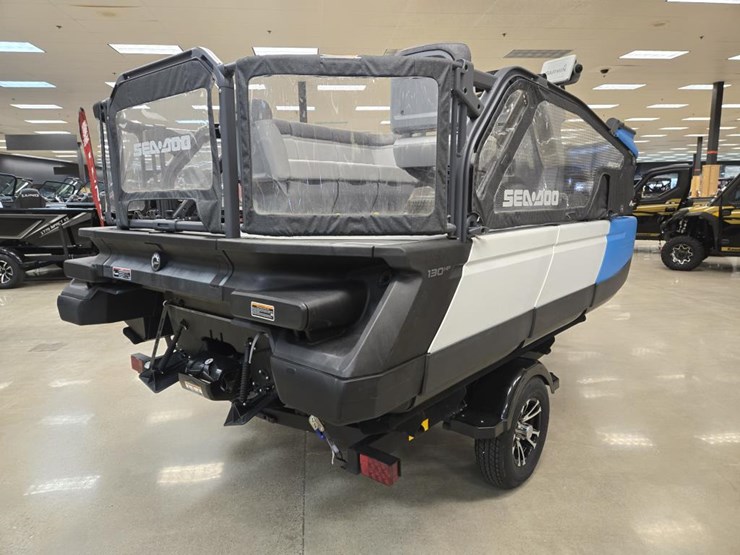 #1787-•-sea-doo-switch-boat-image-5