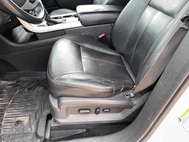 2011-ford-edge-image-56