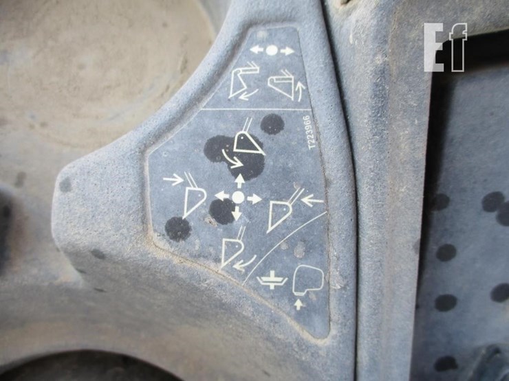 2009-deere-310j-image-10