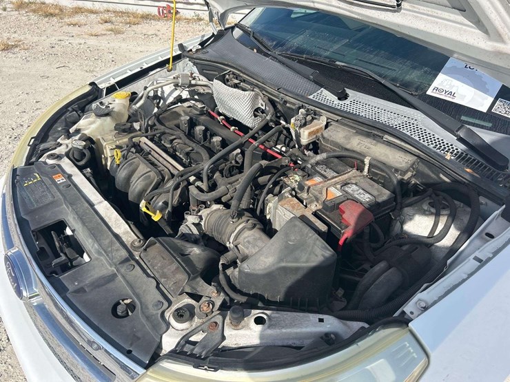 2008-ford-focus-sel-sedan-image-8