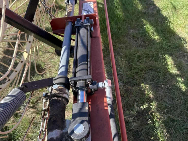 h&s-16-wheel-rake-28-image-9