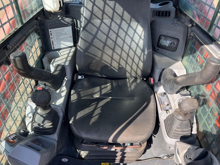 kubota-svl95-2s-image-24