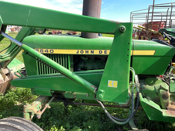 john-deere-2640-image-14
