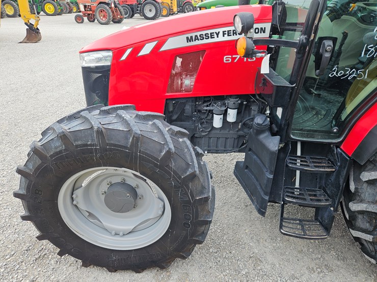 2020-massey-ferguson-6713-image-18