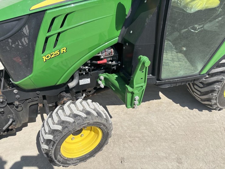 john-deere-1025-image-14