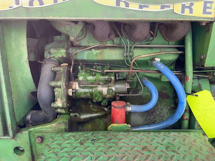 john-deere-2240-image-25
