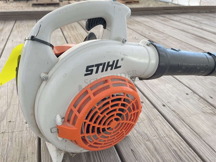 stihl-bg56c-gas-blower-image-5