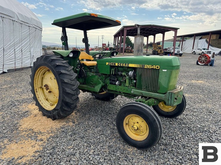 1976-john-deere-2640-image-8