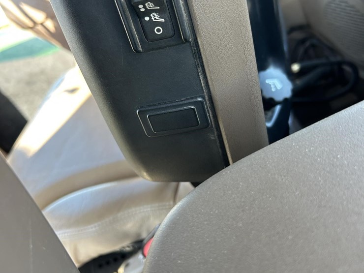 2016-john-deere-9620rx-image-87