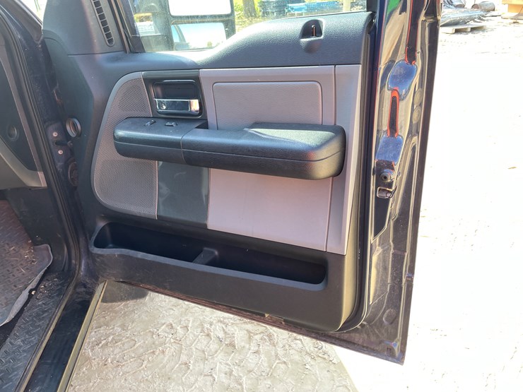 2005-ford-f150-image-39