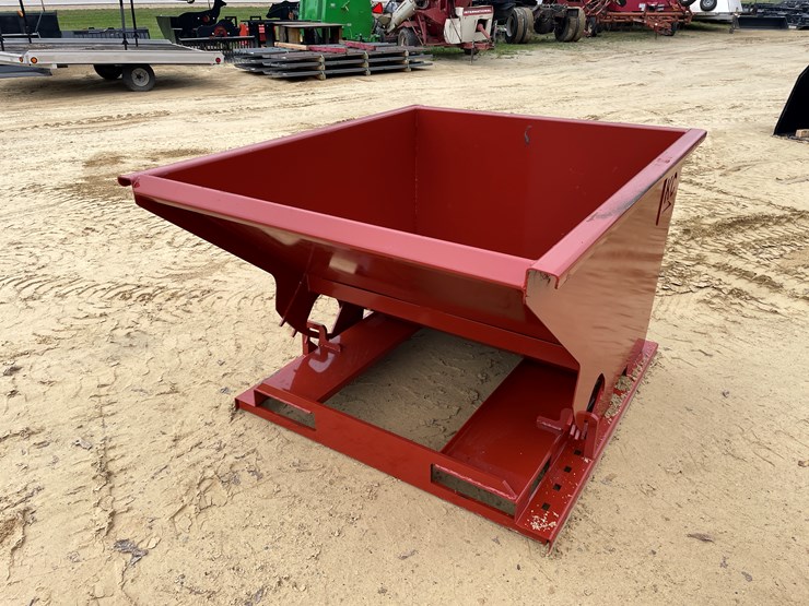 #2002-•-new-kc-self-dumping-hopper-with-fork-pockets-image-1