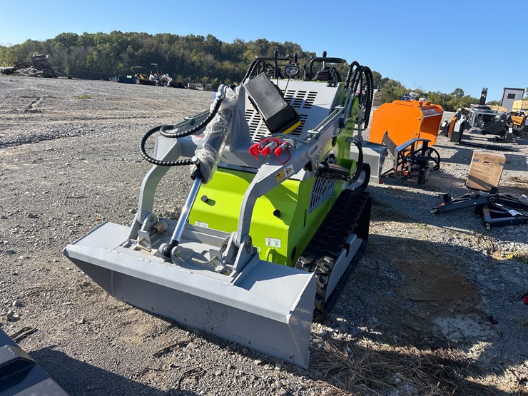 #53-•-2025-landhero-ldh-t460-mini-track-skid-steer-image-4