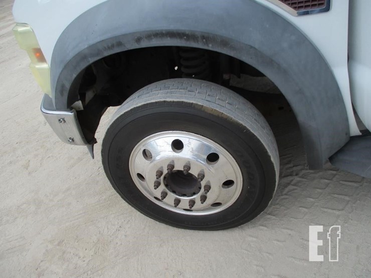 2008-ford-f550-image-17