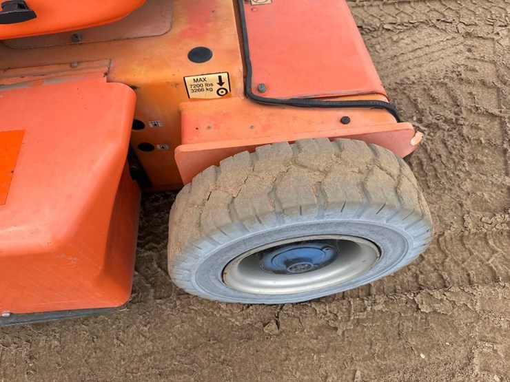 2007-jlg-e400ajp-image-8