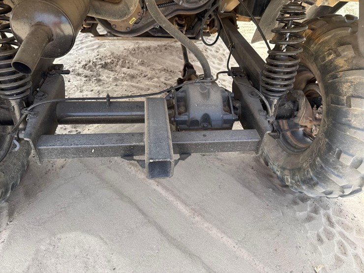 club-car-intell-trak-4x4-utv-image-13
