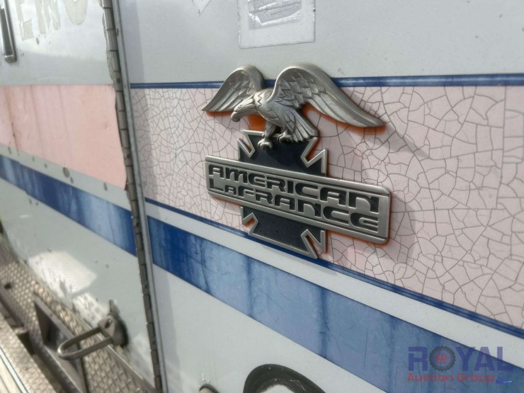 2003-freightliner-fl60-image-50