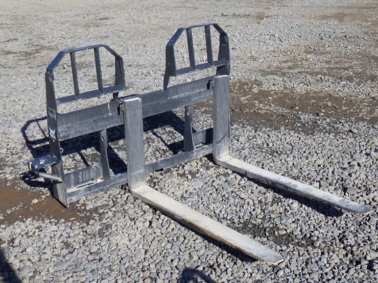 skid-steer-fork-attachment-image-4