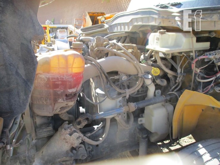 2011-international-durastar-4300-image-6