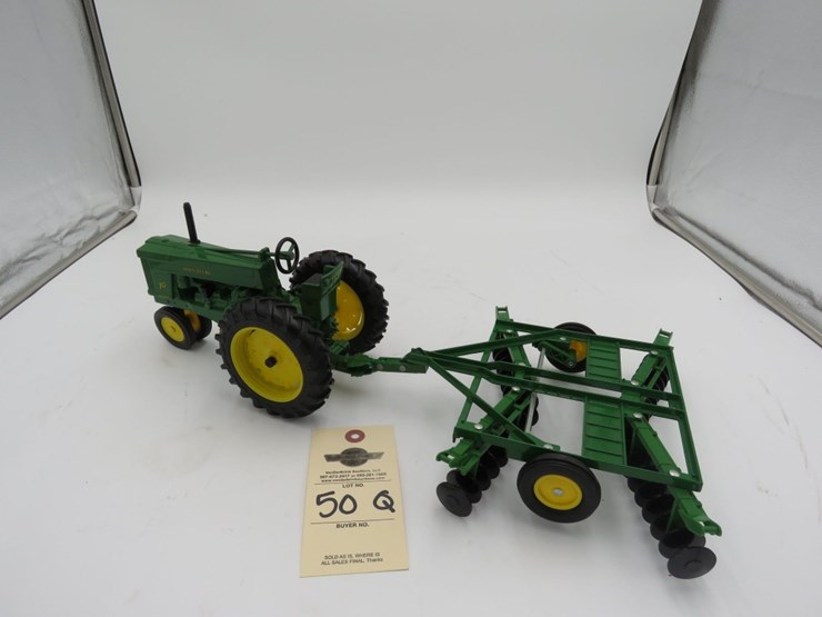 john-deere-model-70-1/16th-scale-tractor-with-disc-image-3