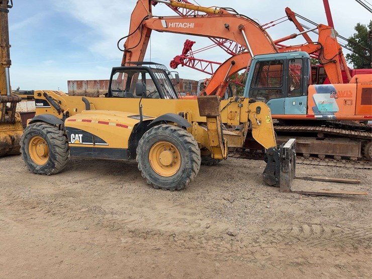 2004-caterpillar-th560b-image-8