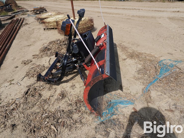 hiniker-7'-snow-plow-w/poly-moldboard-image-4