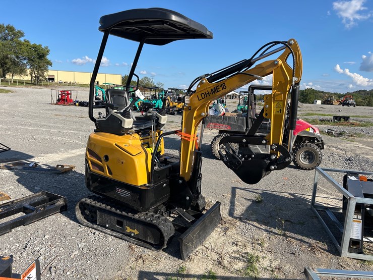 #34-•-2025-landhero-ldh-me18-mini-excavator-image-2