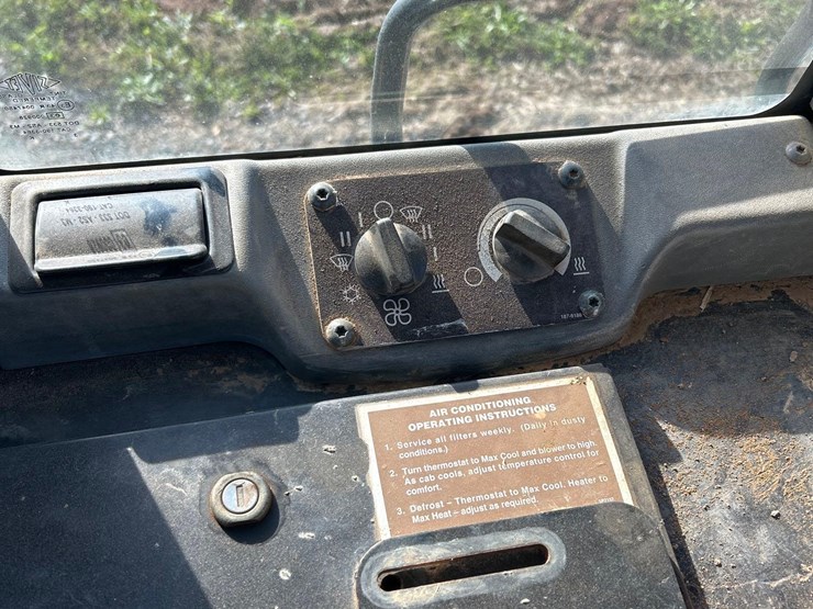2004-caterpillar-953c-image-22