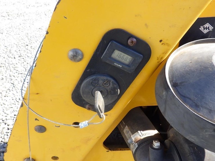2013-morbark-320-skid-steer-tracked-loader-image-17