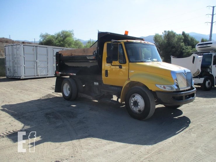 2011-international-durastar-4300-image-2