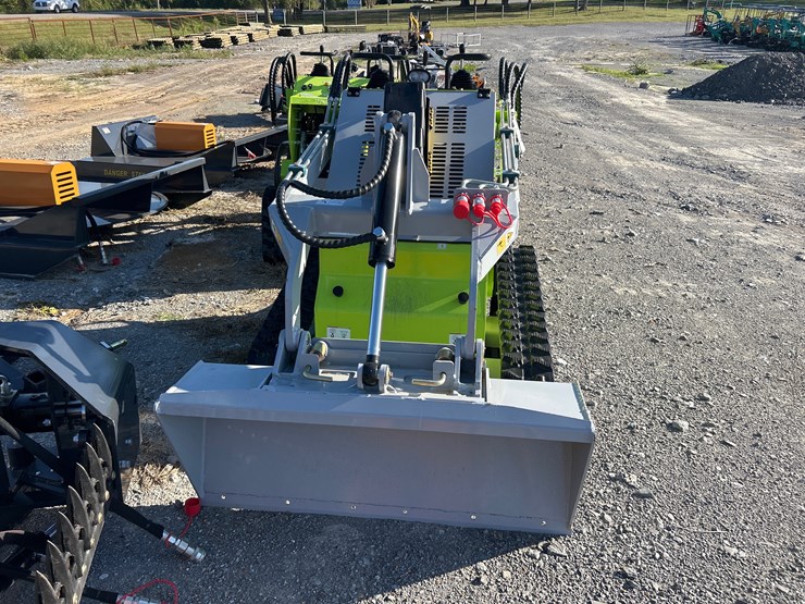 #54-•-2025-landhero-ldh-t460-mini-track-skid-steer-image-2