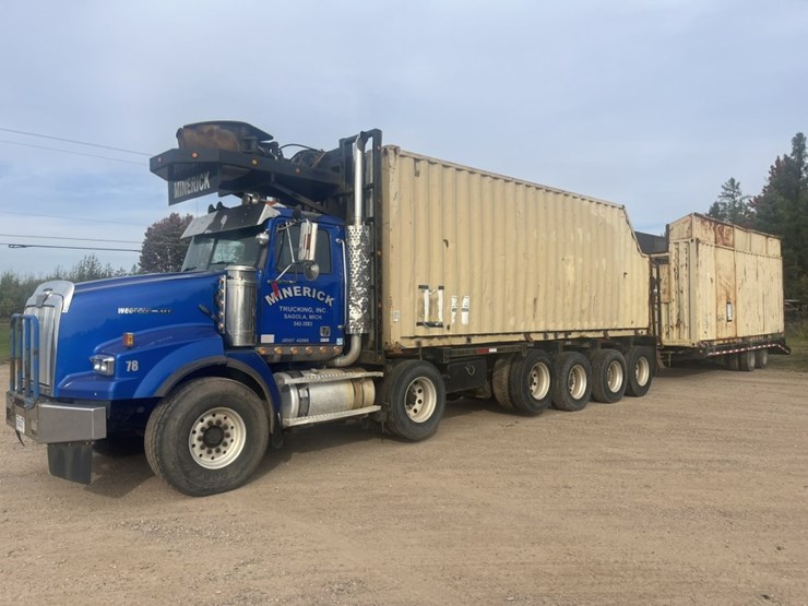 #1753-•-2006-western-star-4900-storm-cleanup-truck-image-1