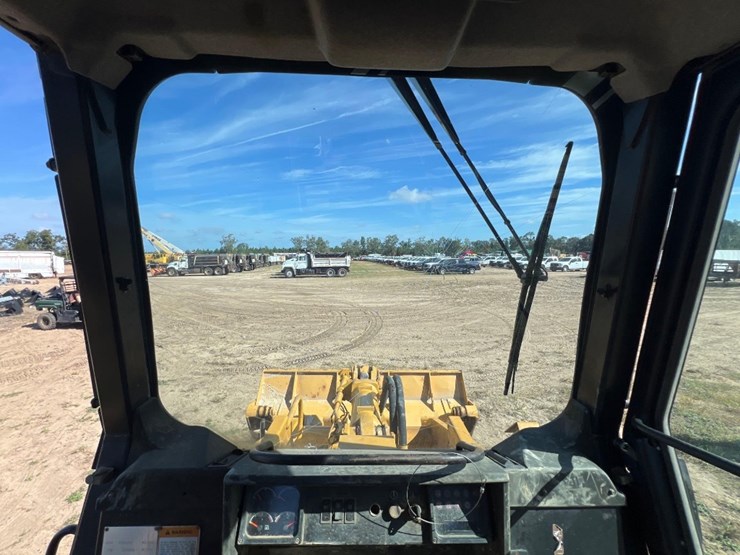 caterpillar-953c-image-39