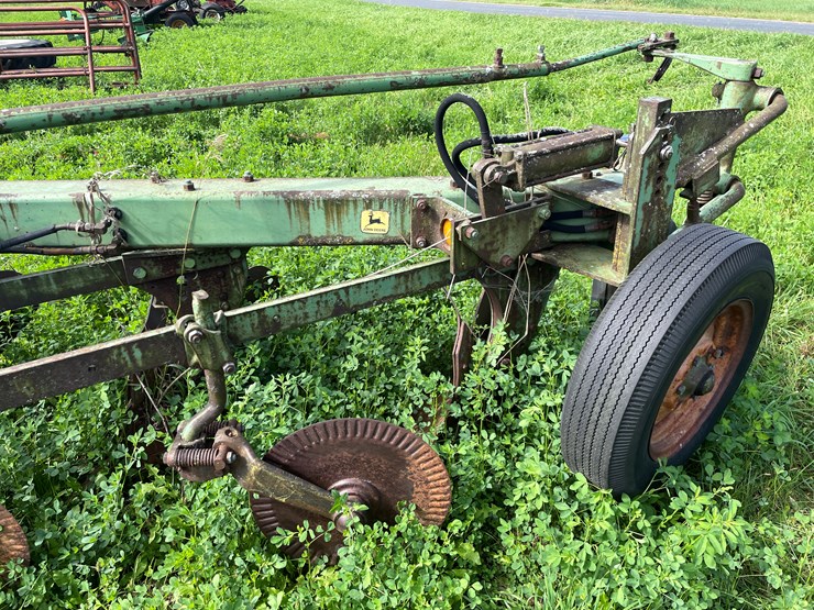#4462-•-john-deere-(4)-bottom-plow-image-9