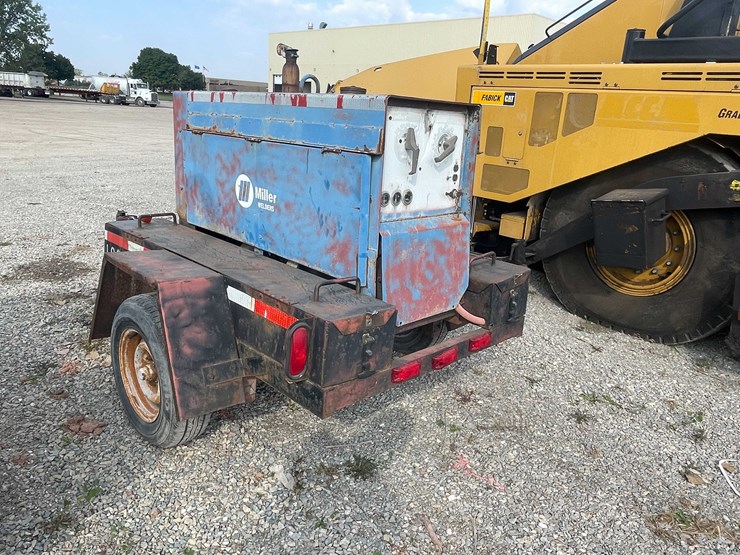 #8619-•-miller-big-40-welder-(aps)-image-8